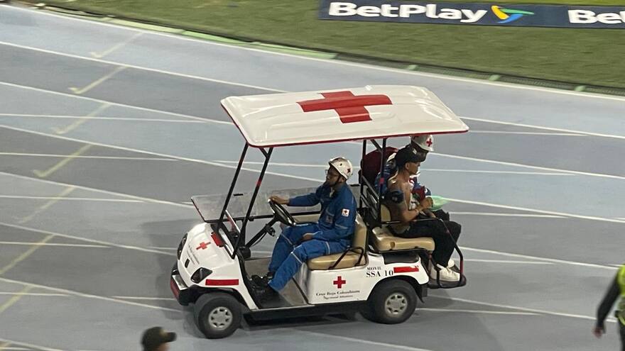 Partido Junior - Bucaramanga: 4 heridos, entre ellos un policía dejan disturbios en tribuna sur