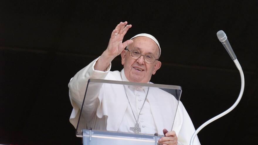 El papa publica una carta para destacar la importancia de la literatura