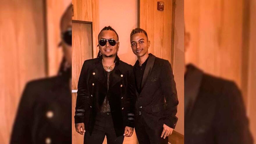 Los últimos mensajes de texto que intercambiaron Mr. Black y su hijo