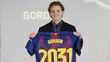 Anthony Gordon firma por cinco temporadas con el Barcelona