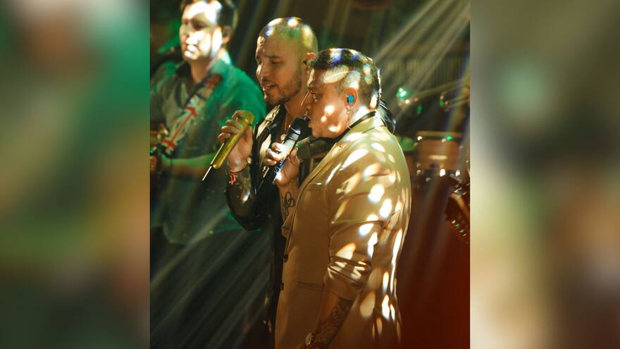 Jessi Uribe presenta a dúo con su padre el álbum ‘Las Canciones de Mi Padre’