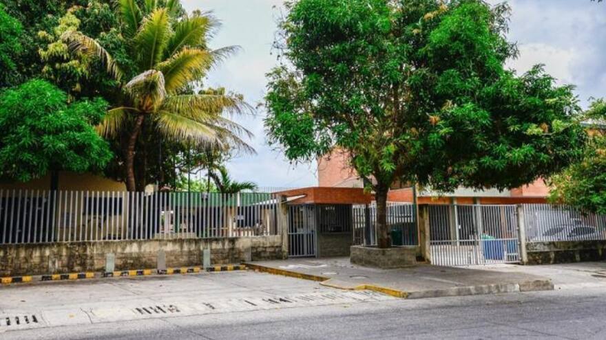 Policía busca vehículo que lanzó cuerpo en Las Nieves