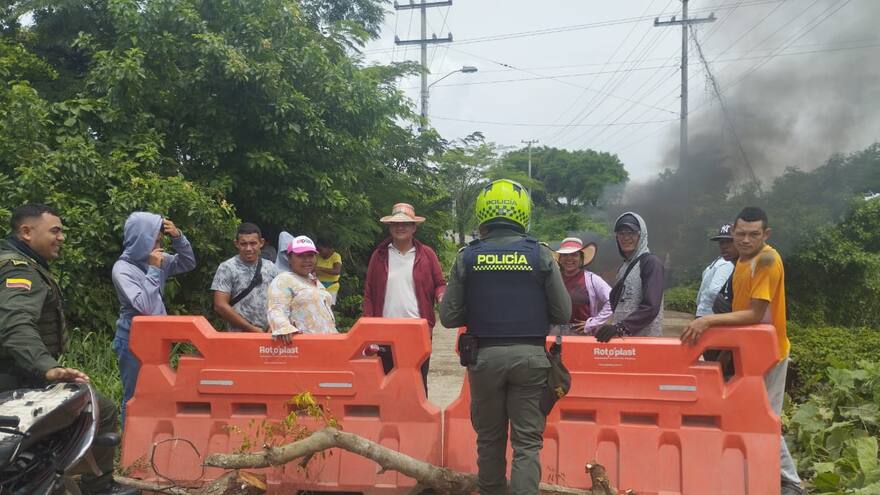 Sincelejo: Bloquean la vía Sierra Flor por colapso de un puente
