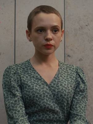 Unorthodox –El escape de una mujer de una comunidad judía ortodoxa.