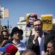 Políticos españoles se reúnen en plaza de Madrid para apoyar oposición venezolana