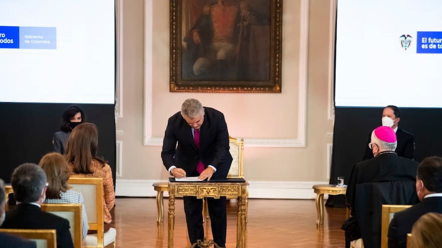 'Esto es un hecho de paz, de humanidad y de fraternidad': Duque