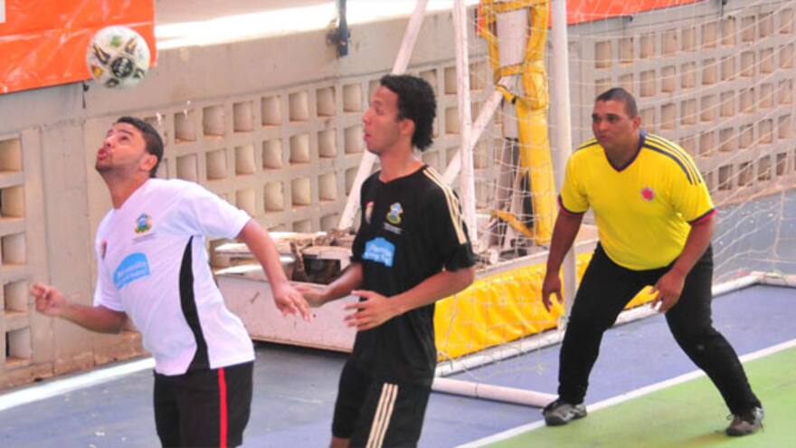 Cinco equipos salen airosos en primera jornada del fútbol sala