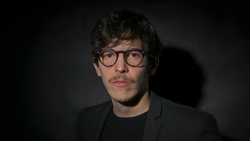 'Con esta serie nos burlamos de la crisis humana': Andrés Beltrán