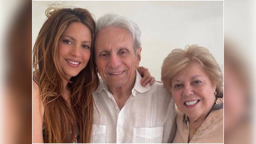 Padre de Shakira está en UCI por una neumonía