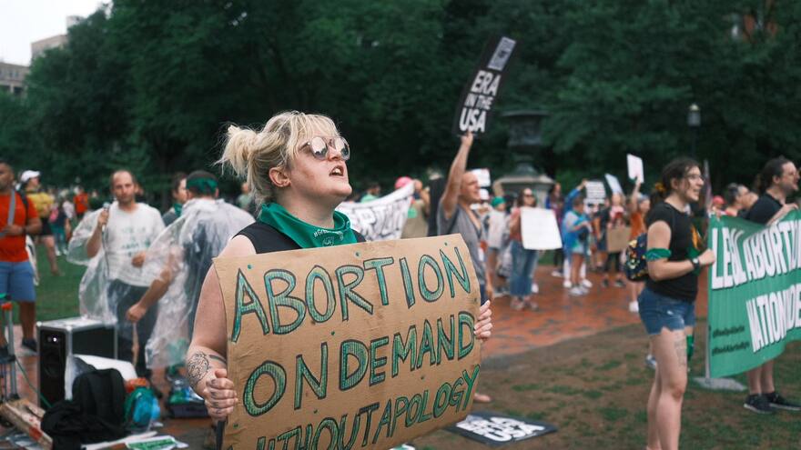 En Georgia, Estados Unidos, prohíben aborto después de las seis semanas