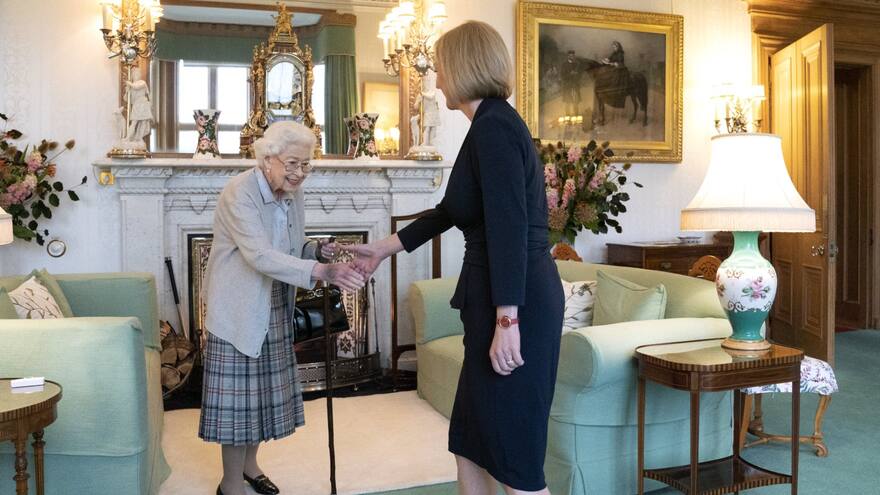 Liz Truss asume el cargo de primera ministra del Reino Unido