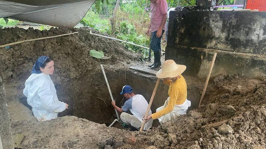 Gobierno interviene el cementerio de Sucre-Sucre en busca de víctimas