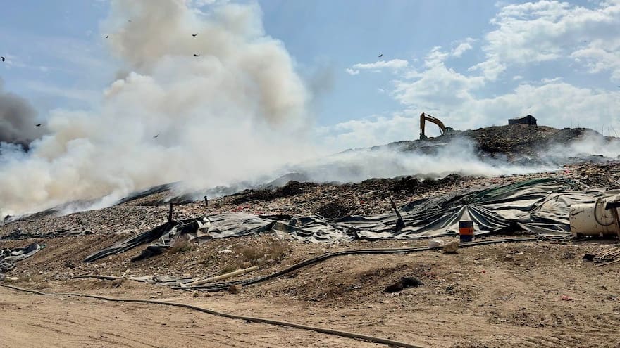 Queman maquinaria amarrilla en relleno sanitario de Valledupar