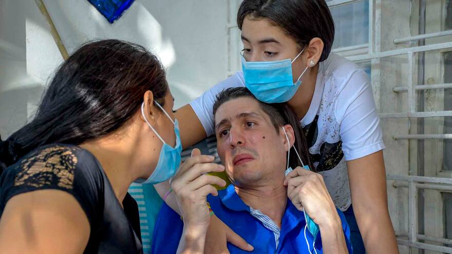 Ataxia, la enfermedad huérfana que tiene en jaque a una familia