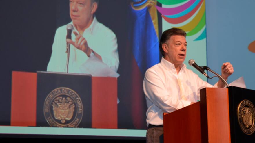 'Pymes son el motor del desarrollo': presidente Santos