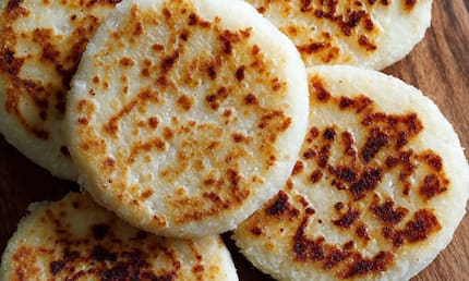 Receta para preparar arepas de yuca saludables en casa