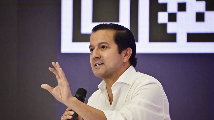 “El presidente Petro quiere quedar bien con Dios y con el diablo”: Luna