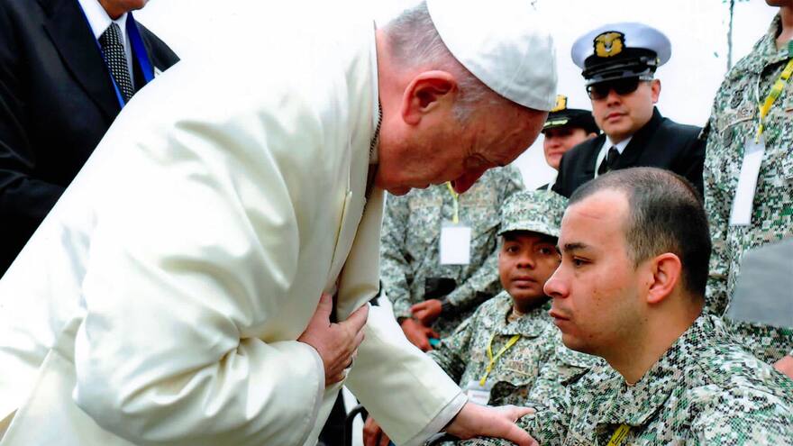 El mensaje que el papa Francisco le mandó a infante de Marina colombiano