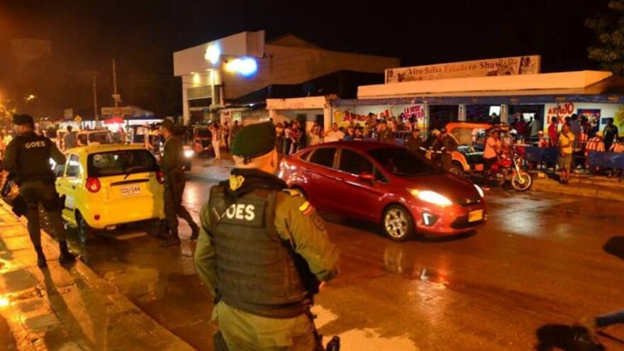 Caravanas de seguridad en Soledad en noche de Halloween