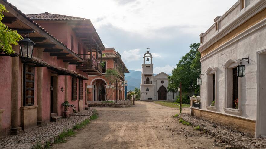Serie Cien años de soledad: Las entrañas de Macondo en el pueblo que construyó Netflix