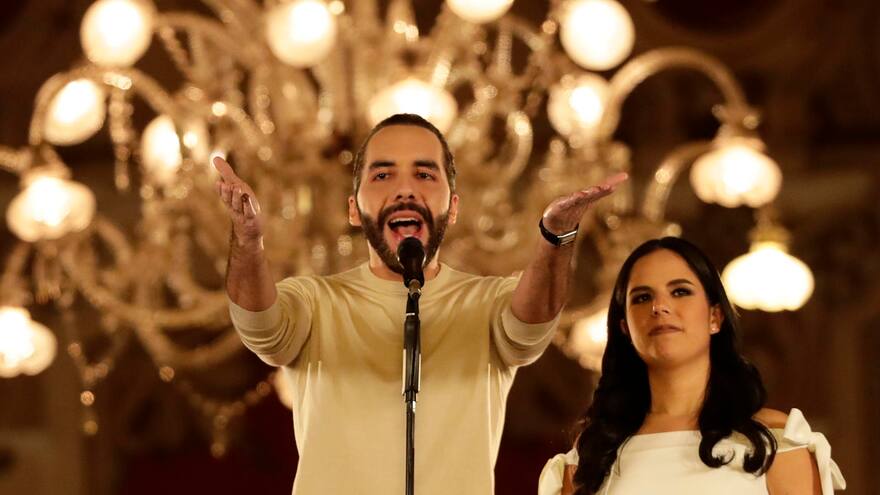 Buekele: las claves del discurso en el que arremetió contra la prensa