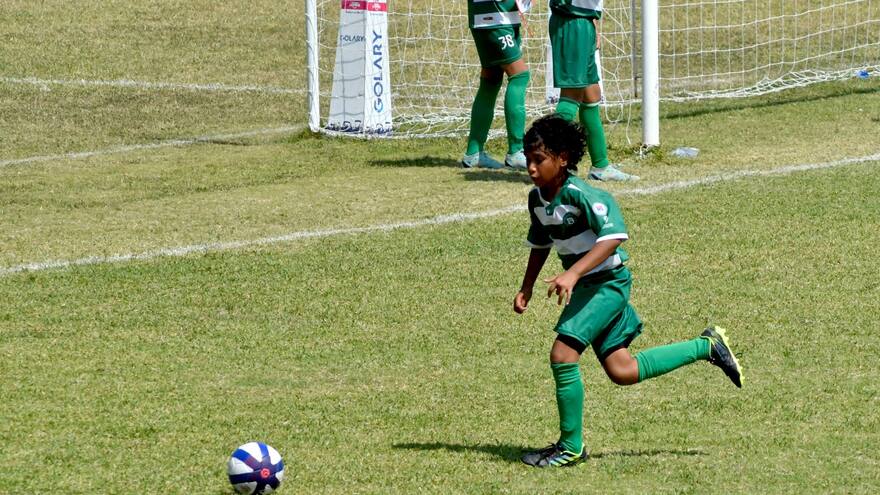 Ricardo Becerra, el autor de un golazo olímpico para el recuerdo