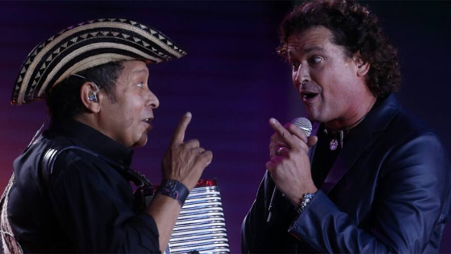 Carlos Vives es premiado con Gaviota de Oro y Plata en el Festival Viña del Mar