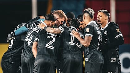 Jordan Barrera hace jugada de lujo que se vuelve viral en derrota del Botafogo ante Nacional Potosí en la Copa Libertadores