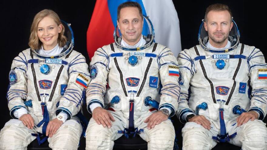 La Soyuz MS-19 está lista para despegar con un equipo de grabación ruso