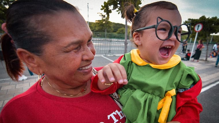 Los disfraces y la alegría se tomaron el Gran Malecón en el desfile de Cantores Killeros