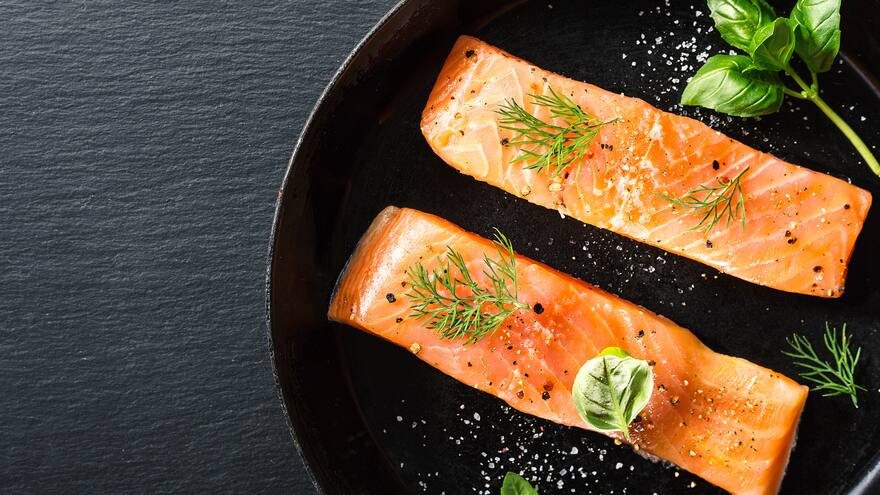 Una receta saludable y práctica: aprenda a cocinar salmón en salsa de tamarindo