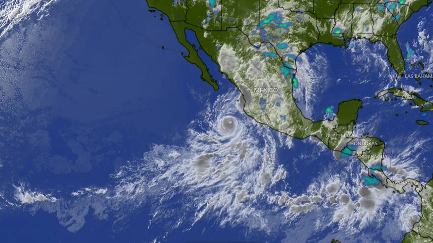 Huracán Flossie sube a categoría tres frente a las costas de Jalisco y Colima, México