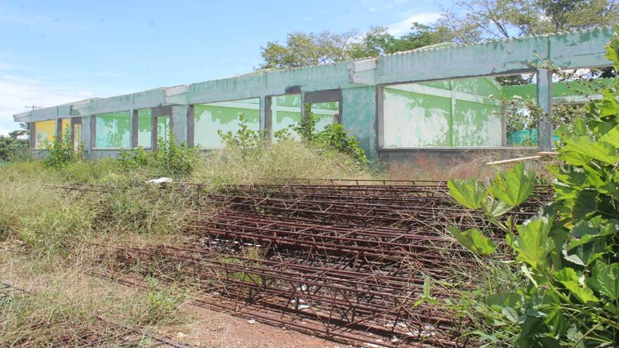 Exigen la reactivación de los trabajos en el colegio El Rodeo, en Lorica