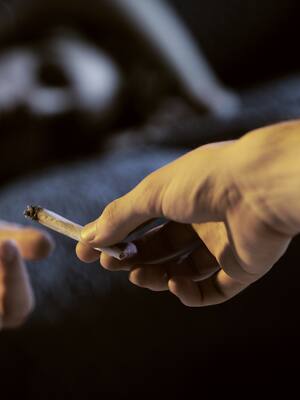 Corte ratifica que consumo habitual de drogas es causal de divorcio | Columna de José Manuel González