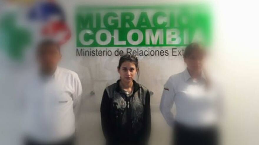 Llegó deportada colombiana con aparentes nexos con Isis