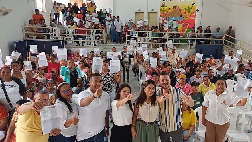 Minvivienda entregó más de 150 títulos a habitantes de Chochó, Sincelejo