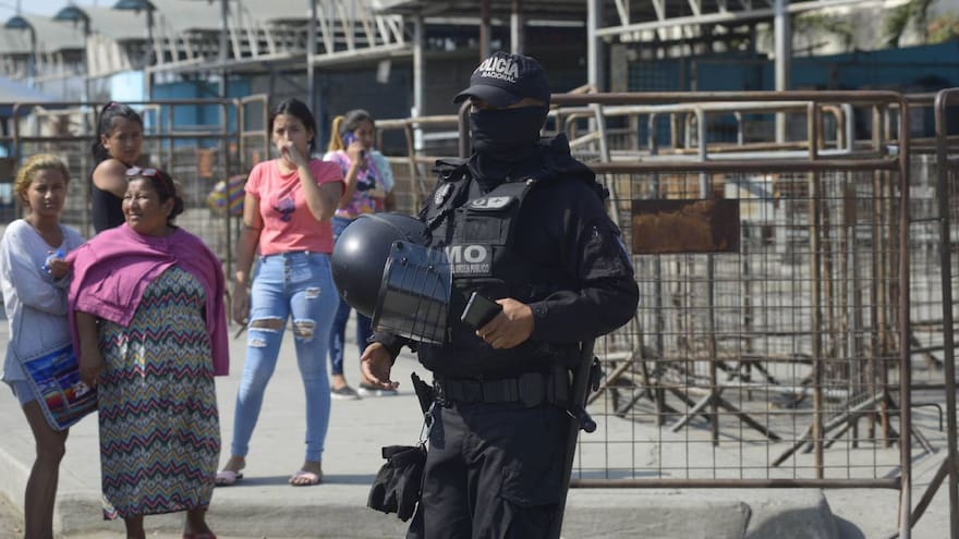 Presidente de Ecuador informa 116 muertos y 80 heridos en cárcel de Guayaquil