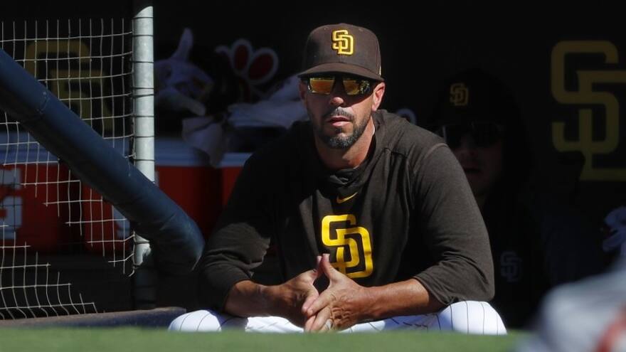 Padres de San Diego, equipo de Nabil Crismatt, cambia de mánager