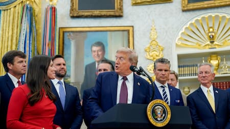 Trump dice que EE. UU. atacó un barco cargado de drogas proveniente de Venezuela