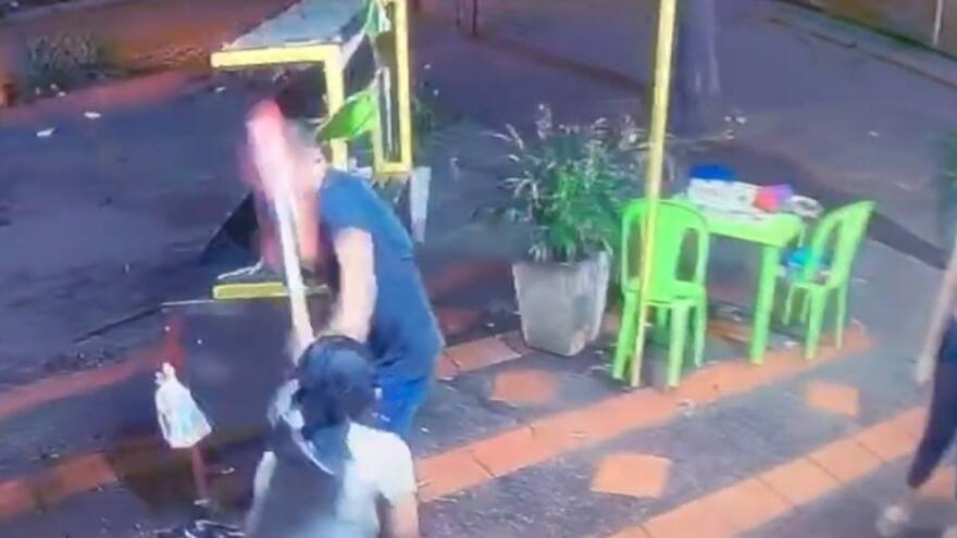 Cesar: mujer se enfrentó con escoba a un presunto delincuente en Valledupar