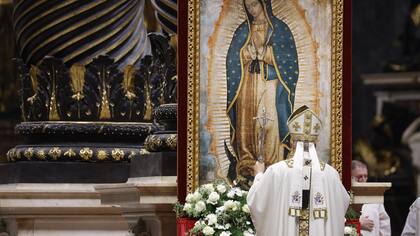 El papa pide a la Virgen de Guadalupe que aleje a los jóvenes del crimen y las adicciones