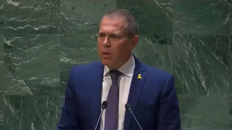 Colombia rechaza que embajador israelí triturara copia de la carta fundacional de la ONU