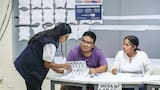 Se extienden las elecciones presidenciales en Perú hasta el lunes debido a retrasos en centros de votación