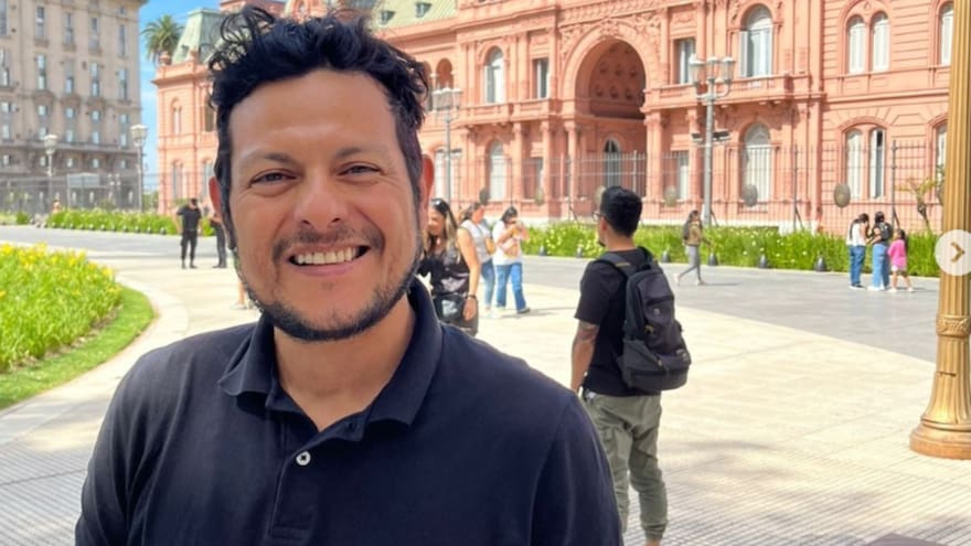 El presentador Amador Padilla se encuentra en UCI: su esposa pide que oren