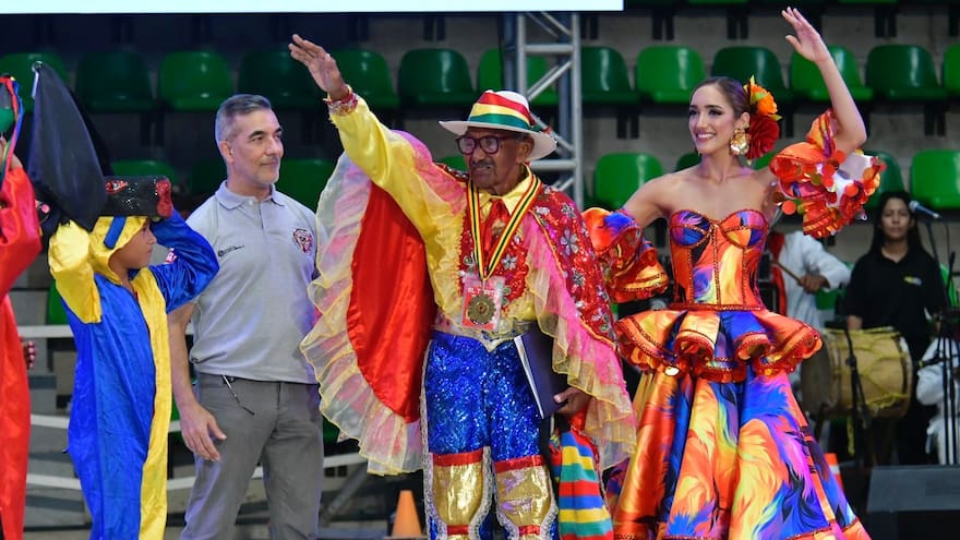 Alfonso Fontalvo recibe el premio Vida y Obra por su aporte a la Fiesta