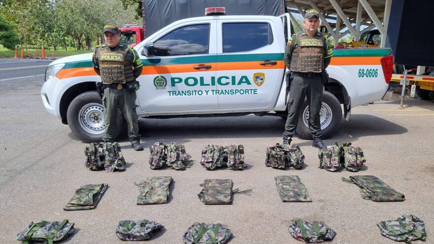 Incautan en las vías de Córdoba dos nuevas encomiendas con prendas militares