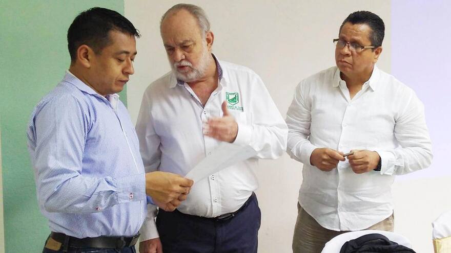 Ministro sucreño promete mejorar condiciones para hacer ciencia