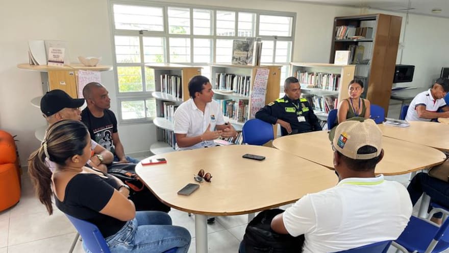 Autoridades buscan minimizarle los riesgos a los mineros artesanales de Sucre