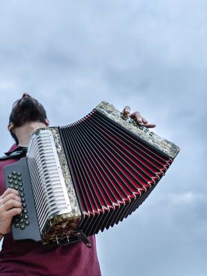 “Música sin Fronteras” | Columna de Nicolás Renowitzky