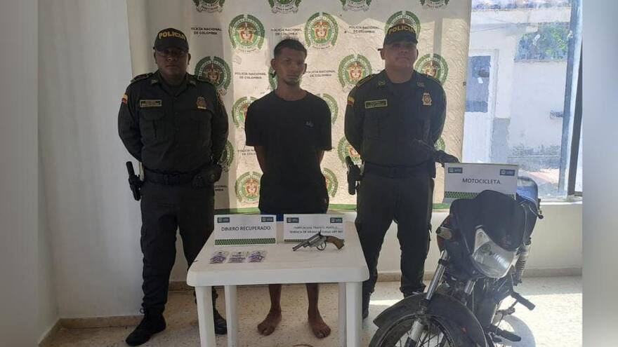 Capturan a hombres que habían robado a pareja que compraba útiles escolares